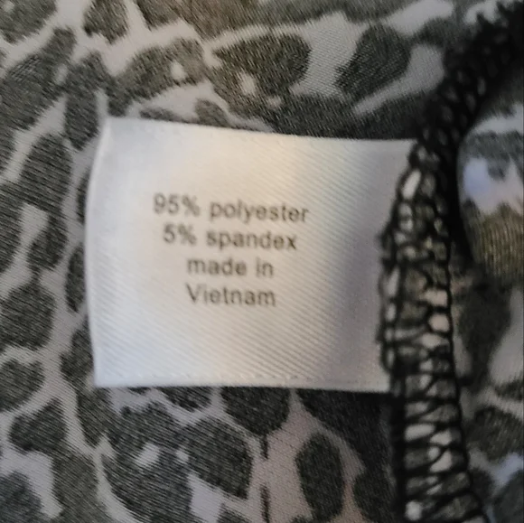 Ladies Blouse - Picture 5 of 5